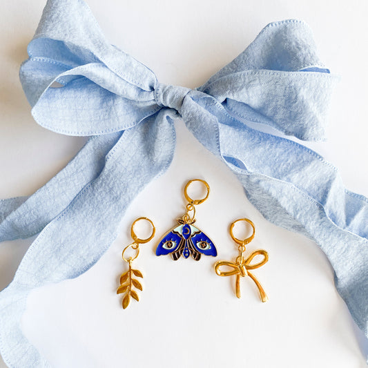 Elegant Baby Blue Lace & Butterfly Shoe Charm Set – Blue Ribbon Sneaker Accessories by Leo + Lee