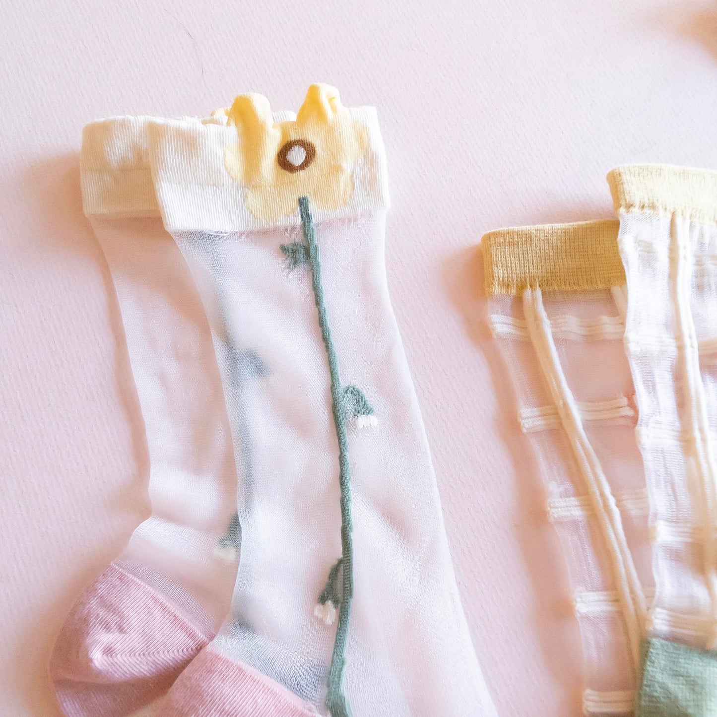 Spring Floral Glass Sock Set