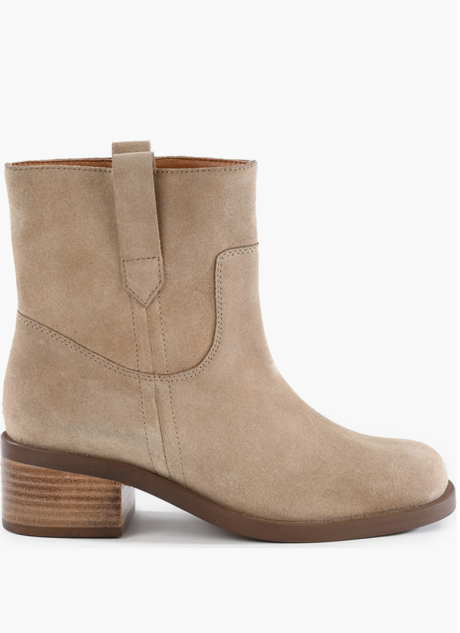 Seychelles Western Cozy Suede Bootie
