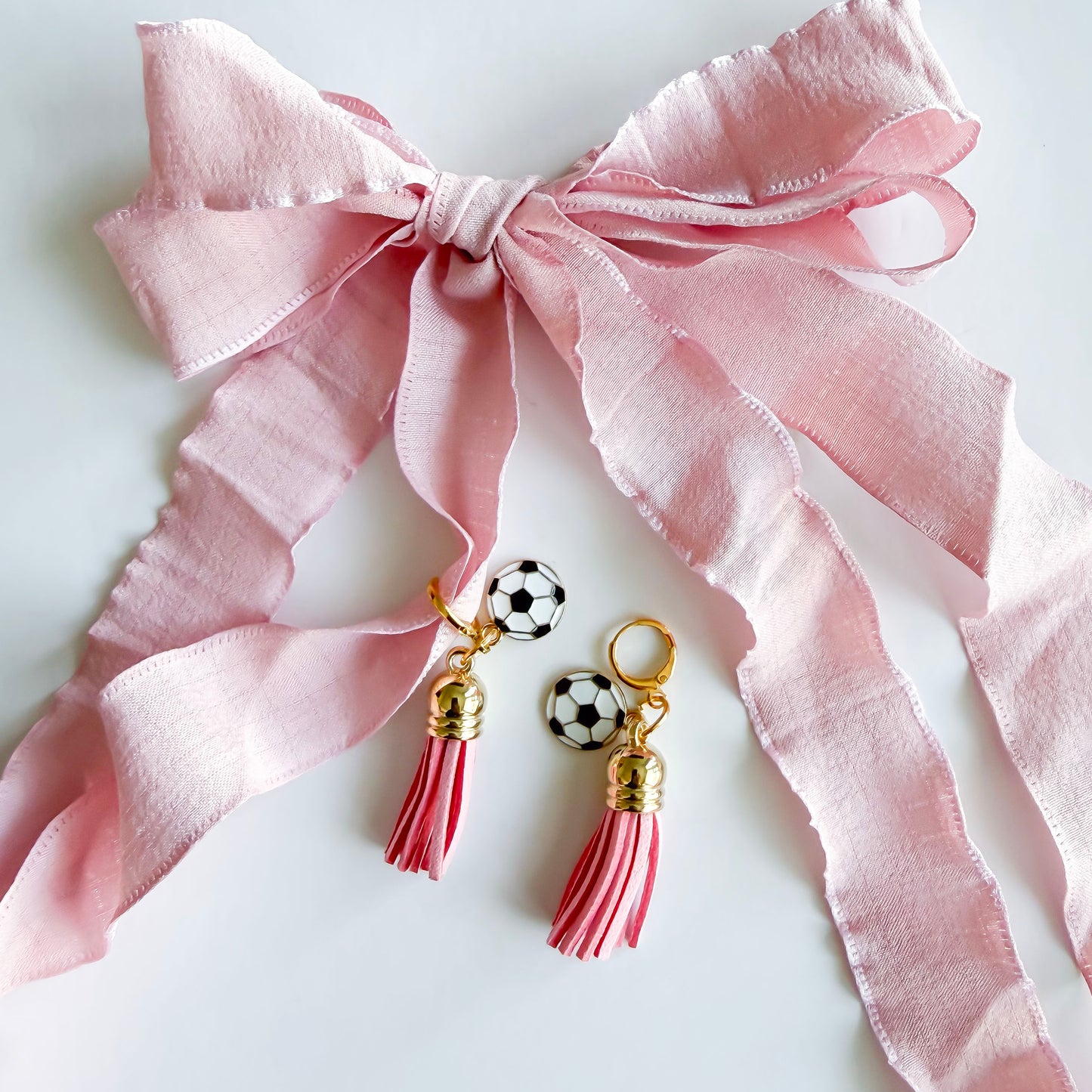 Game Day Sneaker Charm Sets – Pink Laces + Soccer Charms