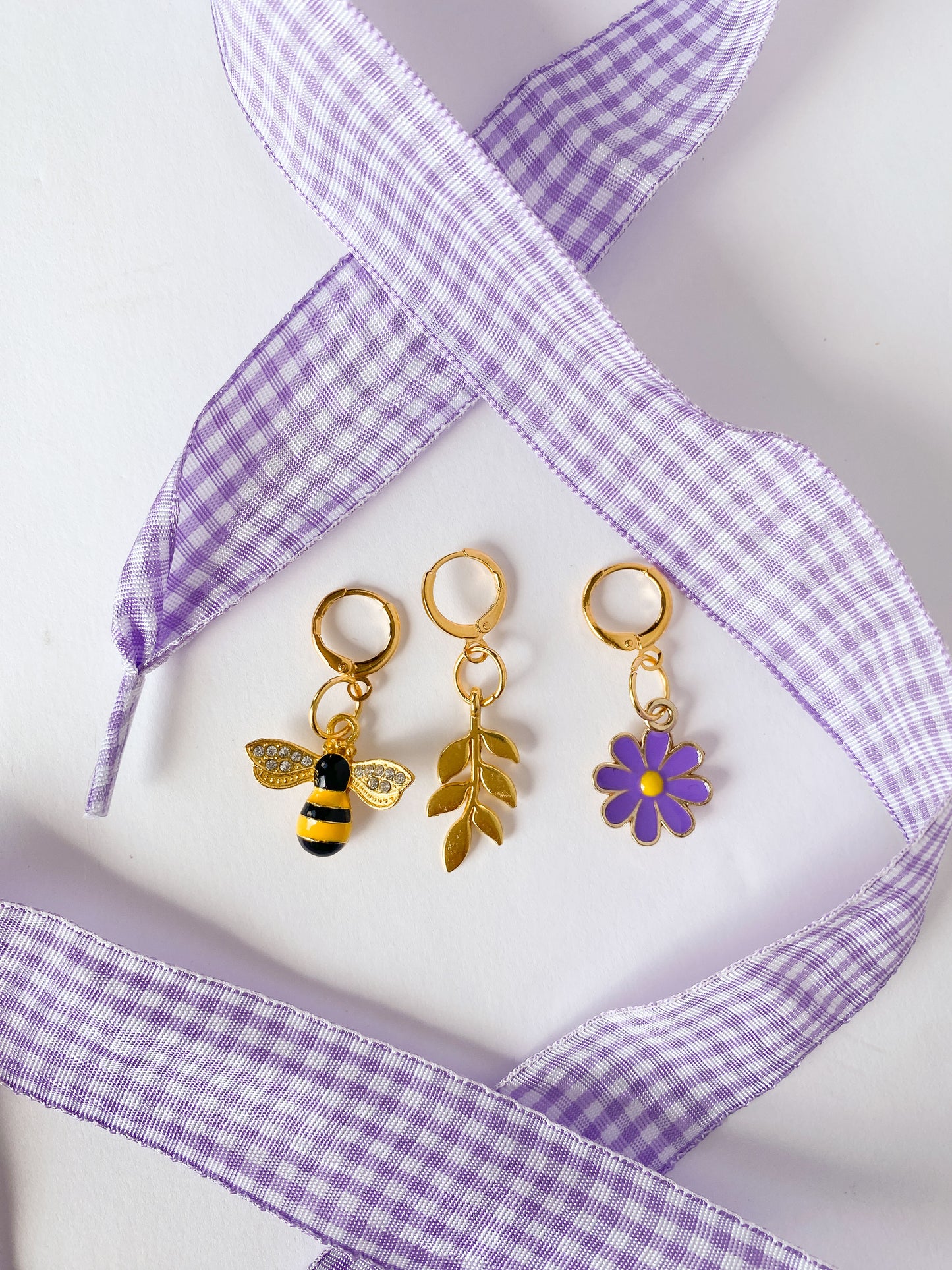 Lavender Gingham Sneaker Charm Set - Bee, Fern & Purple Flower