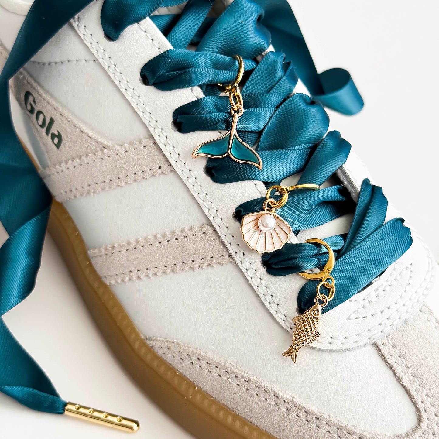 Satin Lace Charm Set with Gold Aglets – Sneaker Shoe Charm Sets