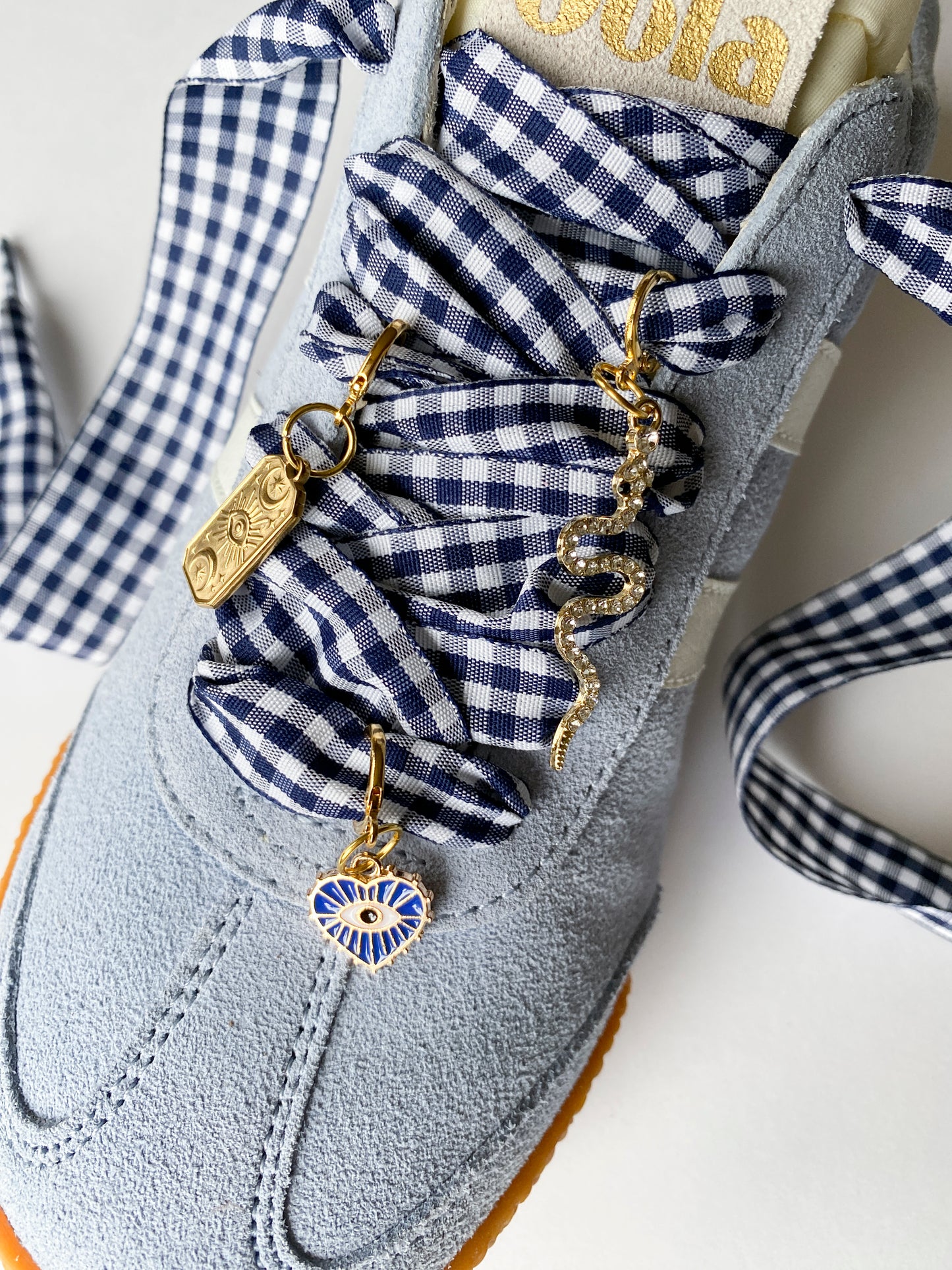 Gingham Shoe Lace amd Charm Set – Navy & White | Leo + LEE Shoe Accessories