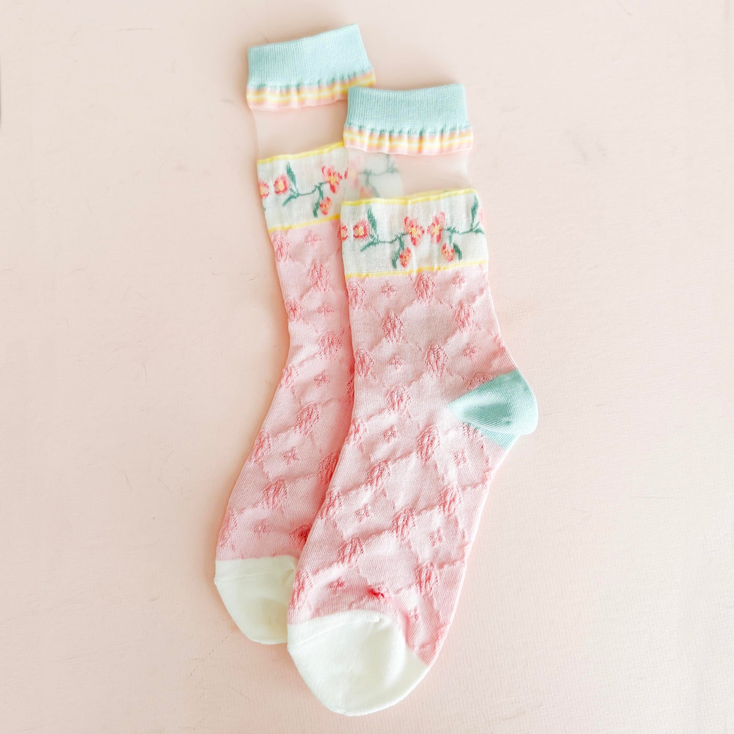 Sheer Daisy Glass Socks - Breathable Glass Breathable Sheer Ankle Socks