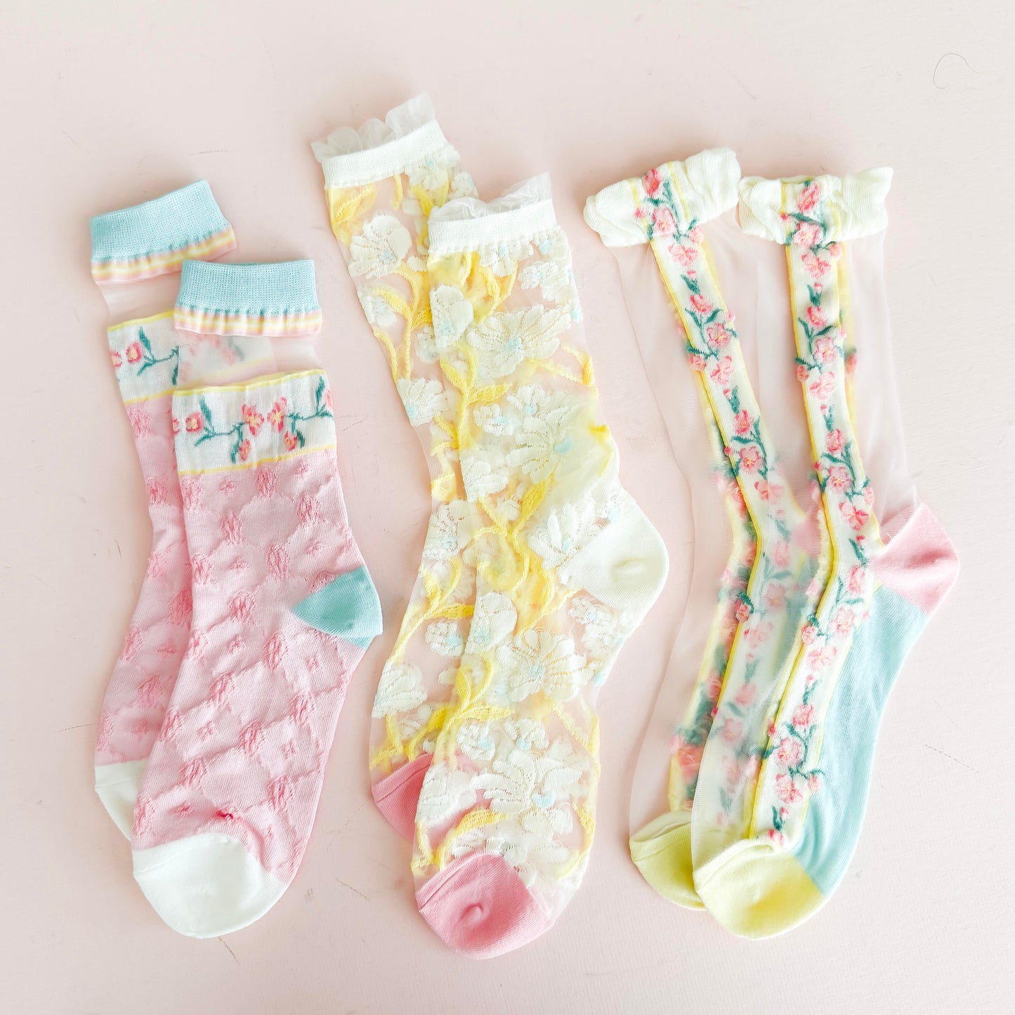 Sheer Daisy Glass Socks - Breathable Glass Breathable Sheer Ankle Socks