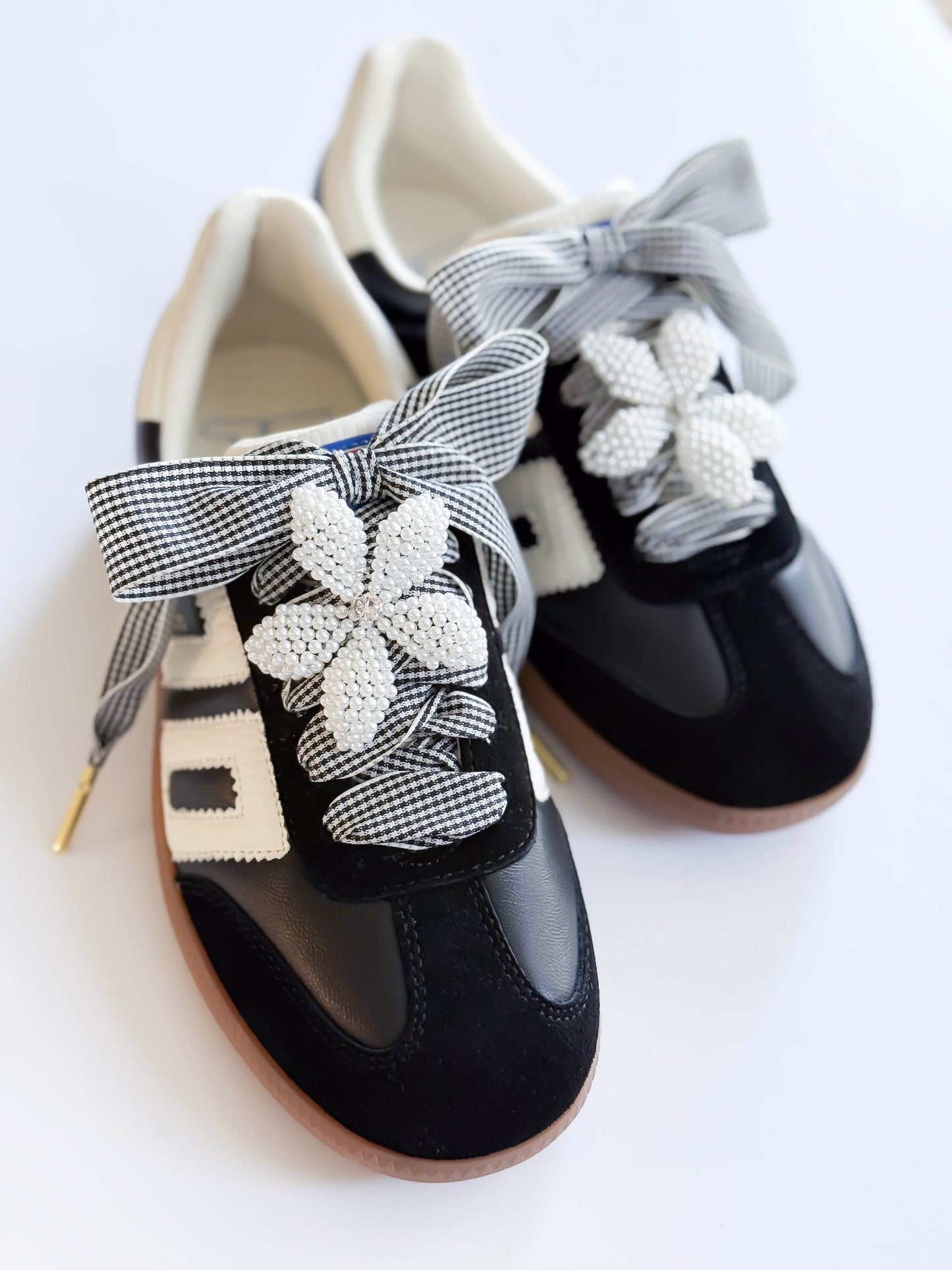 Black Houndstooth Shoelaces with Pearl Flower Charms – Chic & Elevated